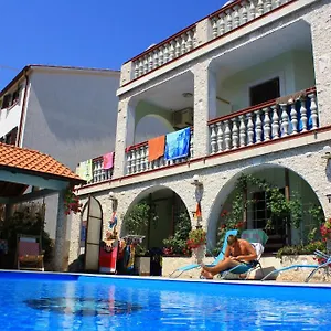 & Lo & Mar Gostinjska kuća Medulin